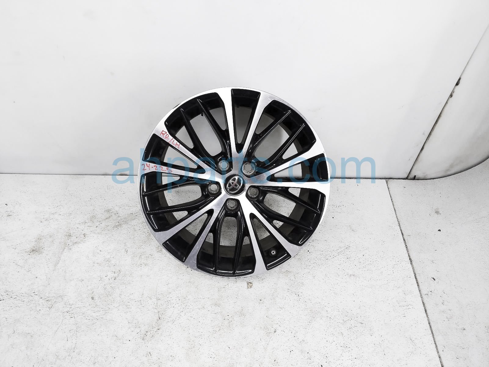 $179 Toyota RR/LH WHEEL / RIM