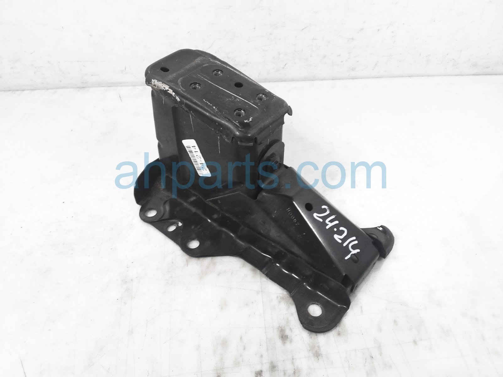 $99 Honda FR/LH REINFORCEMENT BRACKET