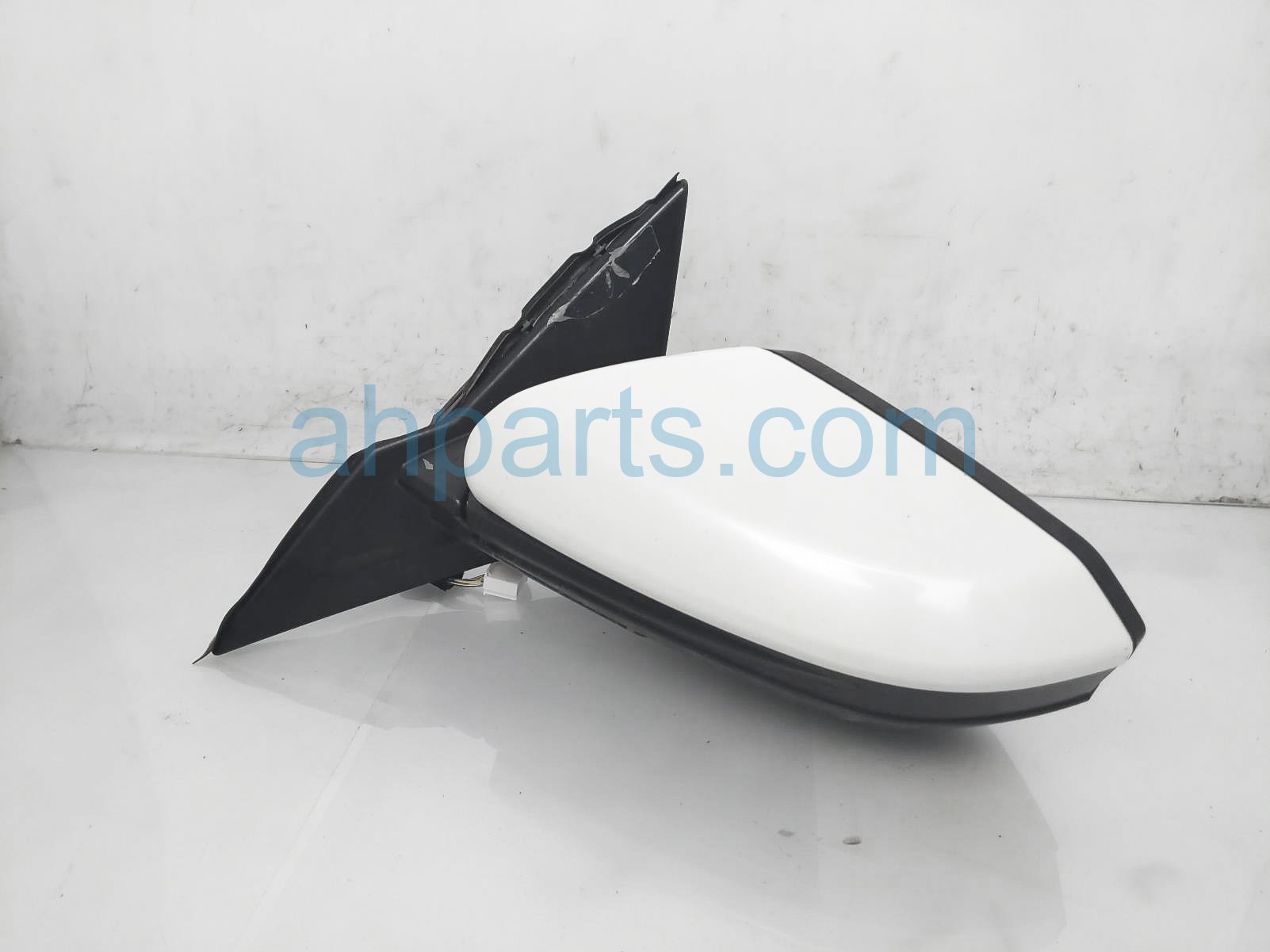 $225 Honda LH SIDE VIEW MIRROR - WHITE