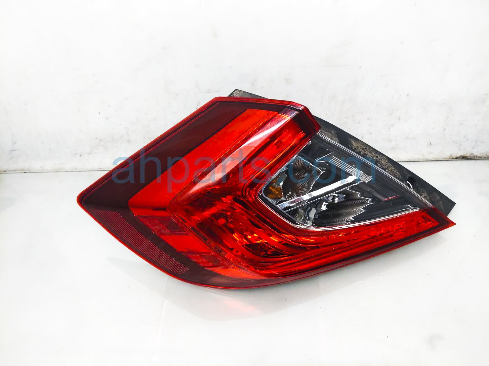 $125 Honda LH TAIL LAMP (ON BODY)