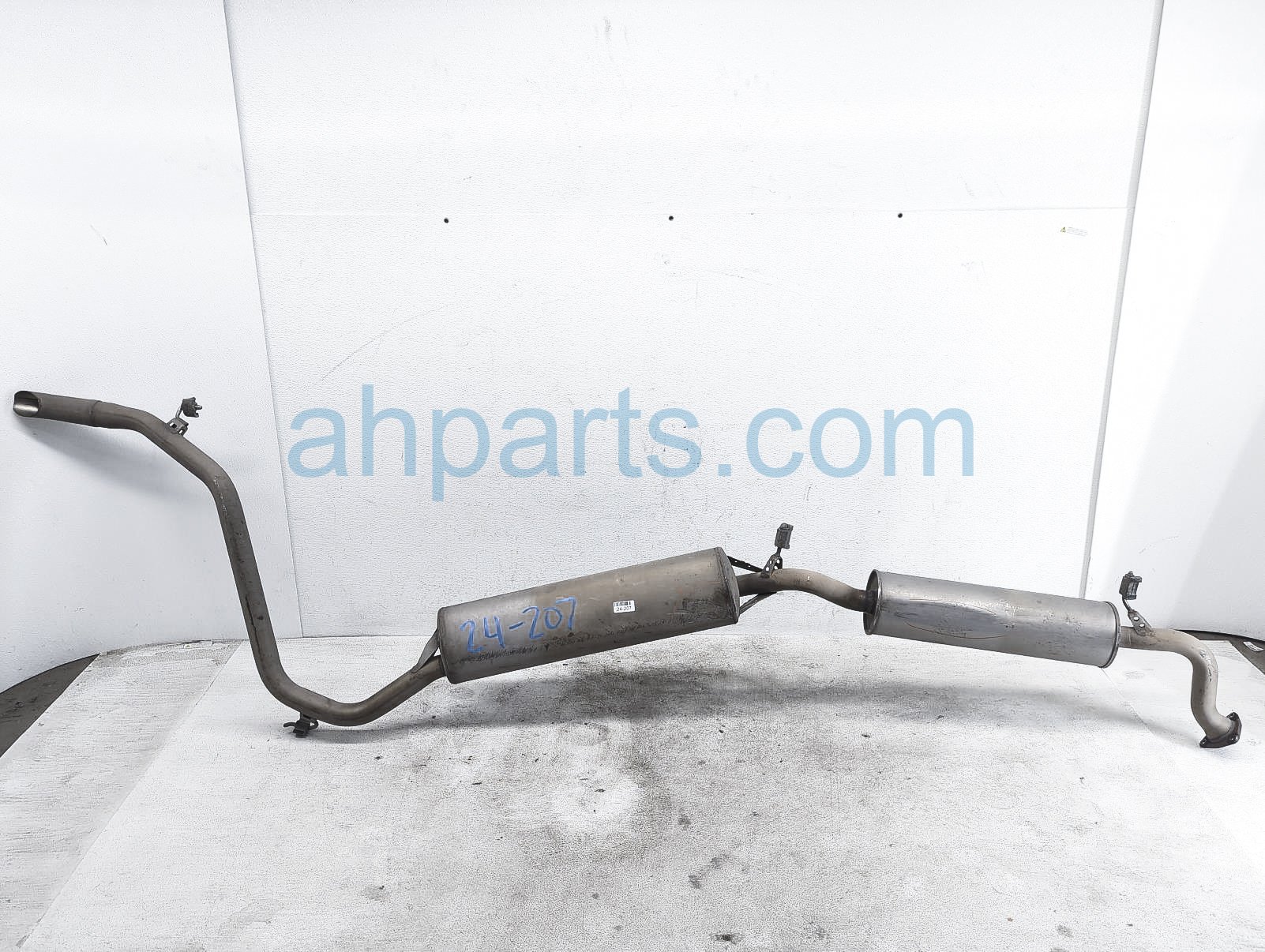 $175 Honda EXHAUST PIPE & MUFFLER ASSY