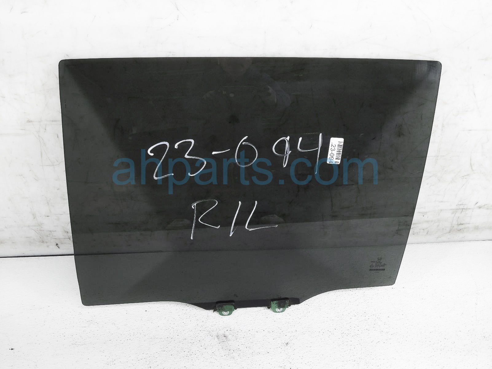 $99 Honda RR/LH DOOR WINDOW GLASS