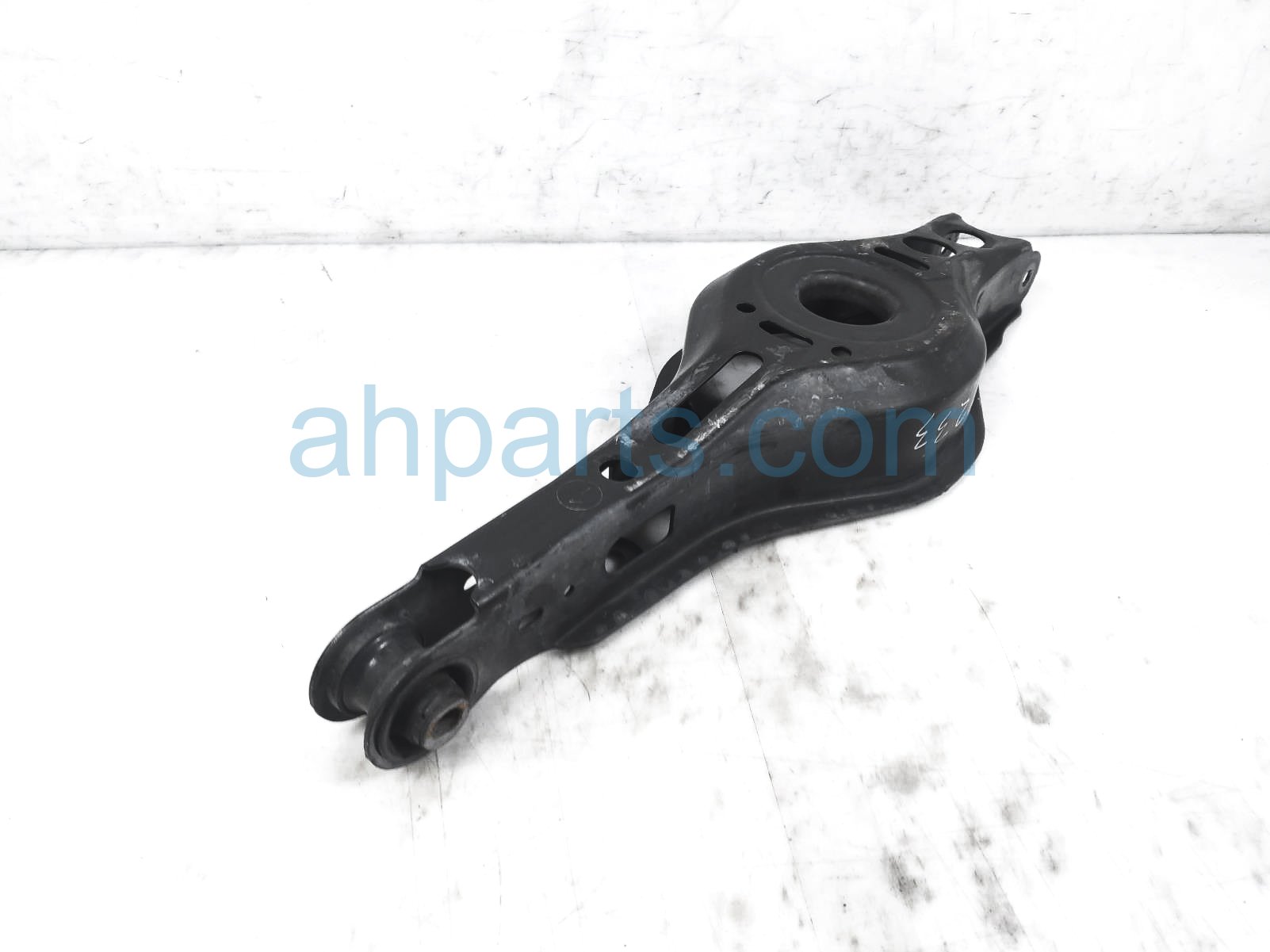 $39 Toyota RR/LH SPRING SEAT CONTROL ARM