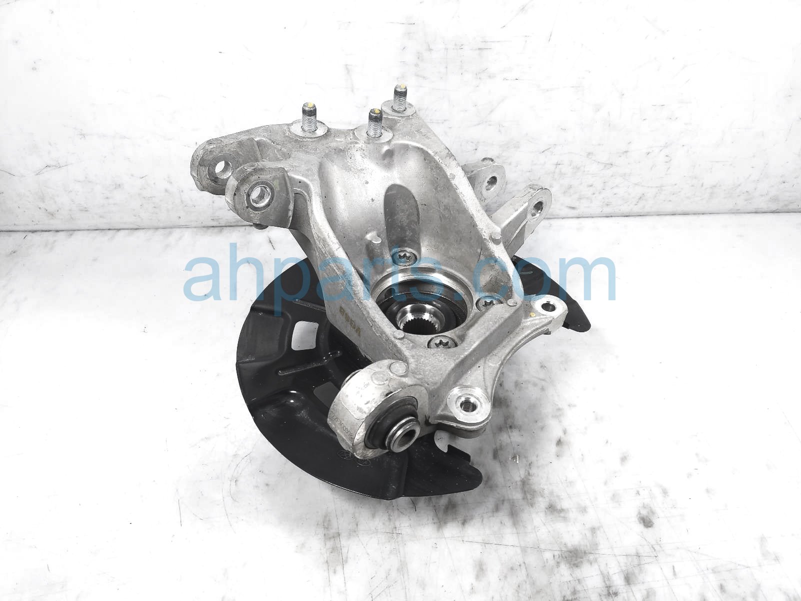 $199 Hyundai RR/RH SPINDLE KNUCKLE HUB - AWD