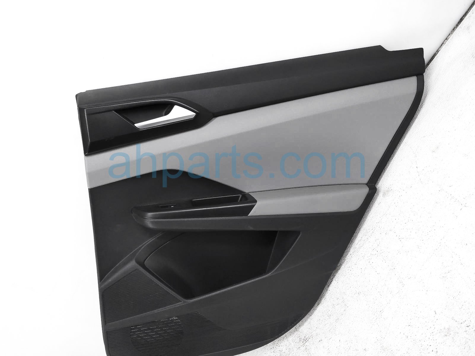 $145 Volkswagen RR/RH INTERIOR DOOR PANEL - GREY