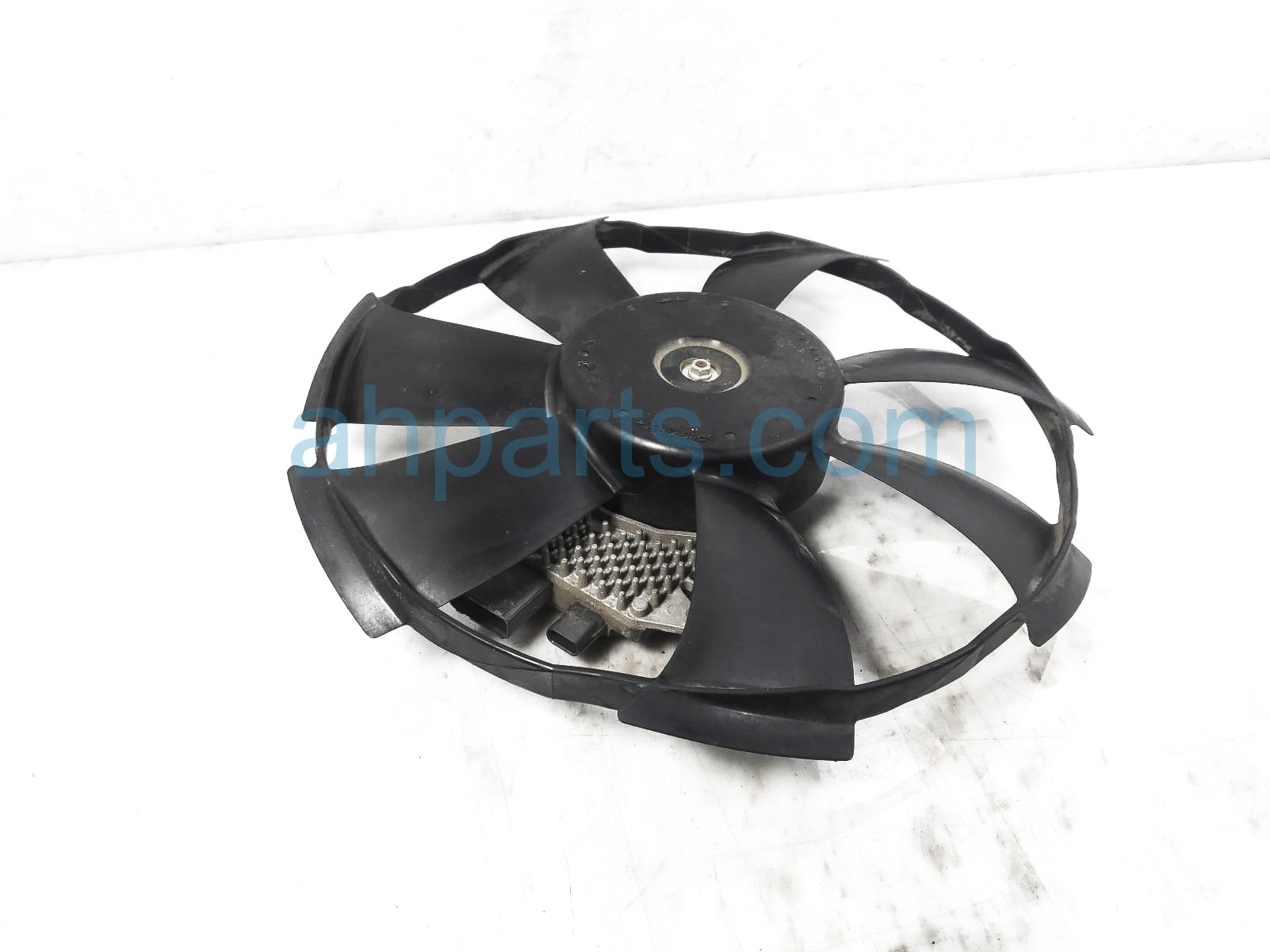 $25 Honda FAN MOTOR W/BLADE - 1.6T