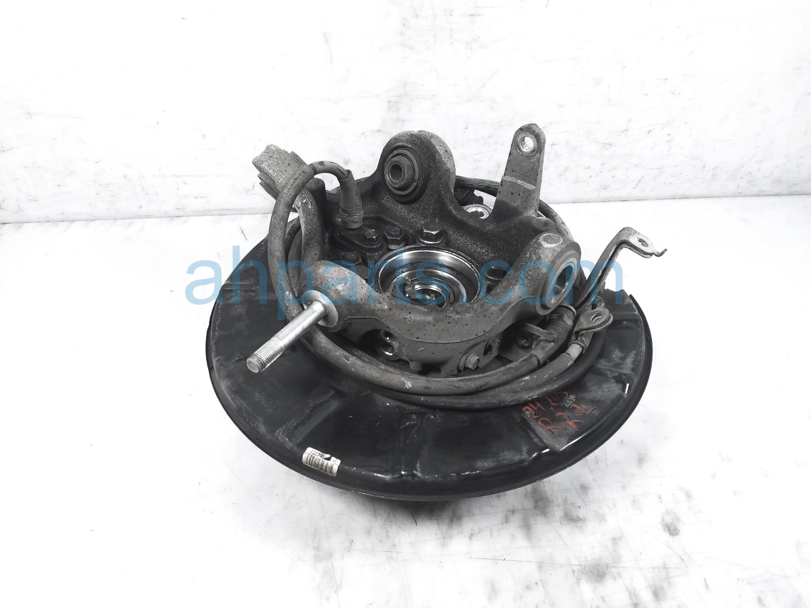 $110 Acura RR/LH SPINDLE KNUCKLE HUB