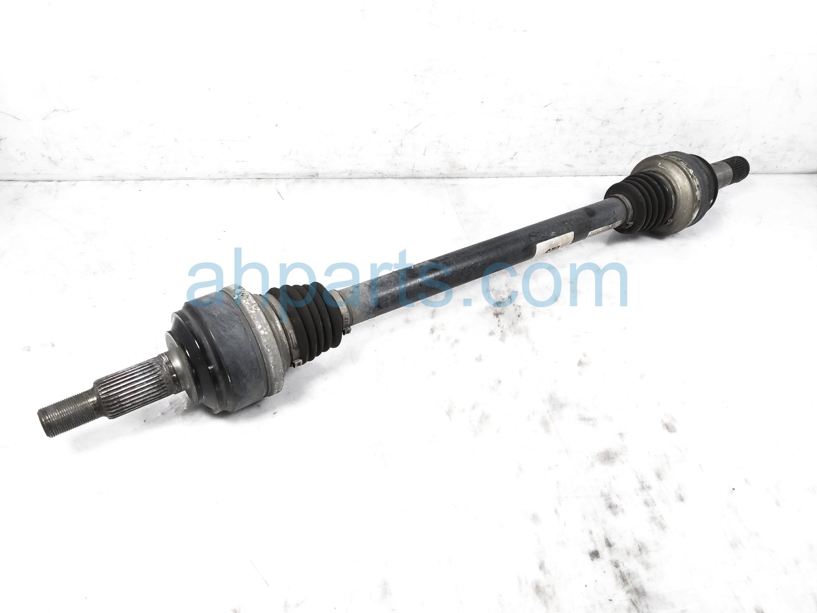 $125 Porsche RR/RH CV AXLE DRIVE SHAFT