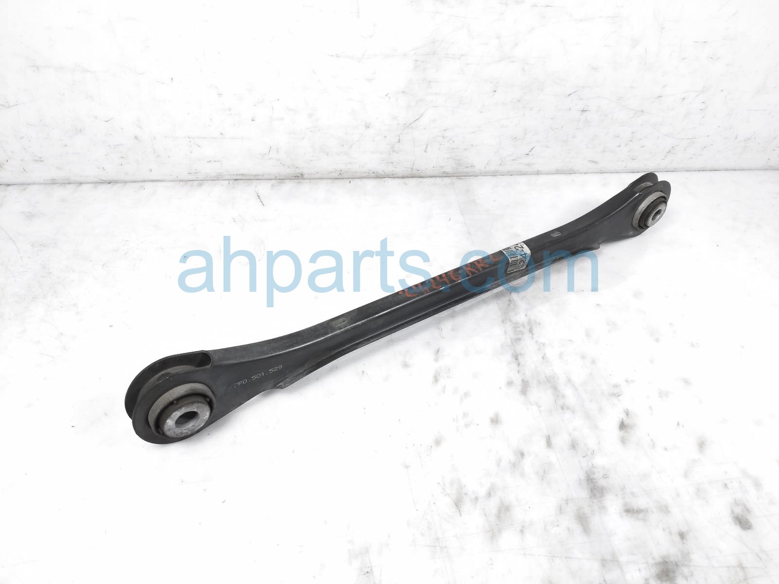 $45 Porsche RR/LH MIDDLE UPPER CONTROL ARM