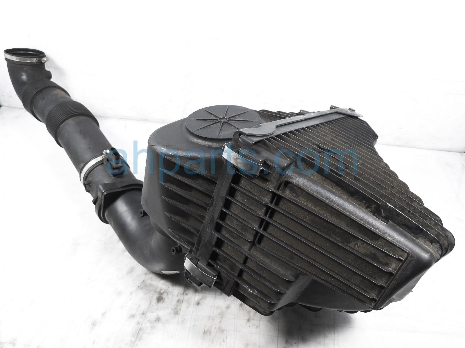 $175 Porsche AIR CLEANER INTAKE BOX + INTAKE TUBE