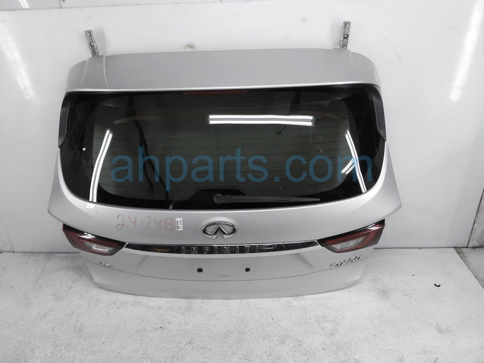 $1395 Infiniti LIFT GATE / TAIL GATE - SILVER