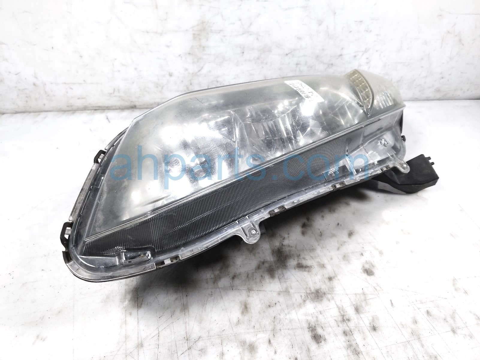 $99 Honda LH HEADLAMP / LIGHT - NEEDS POLISH