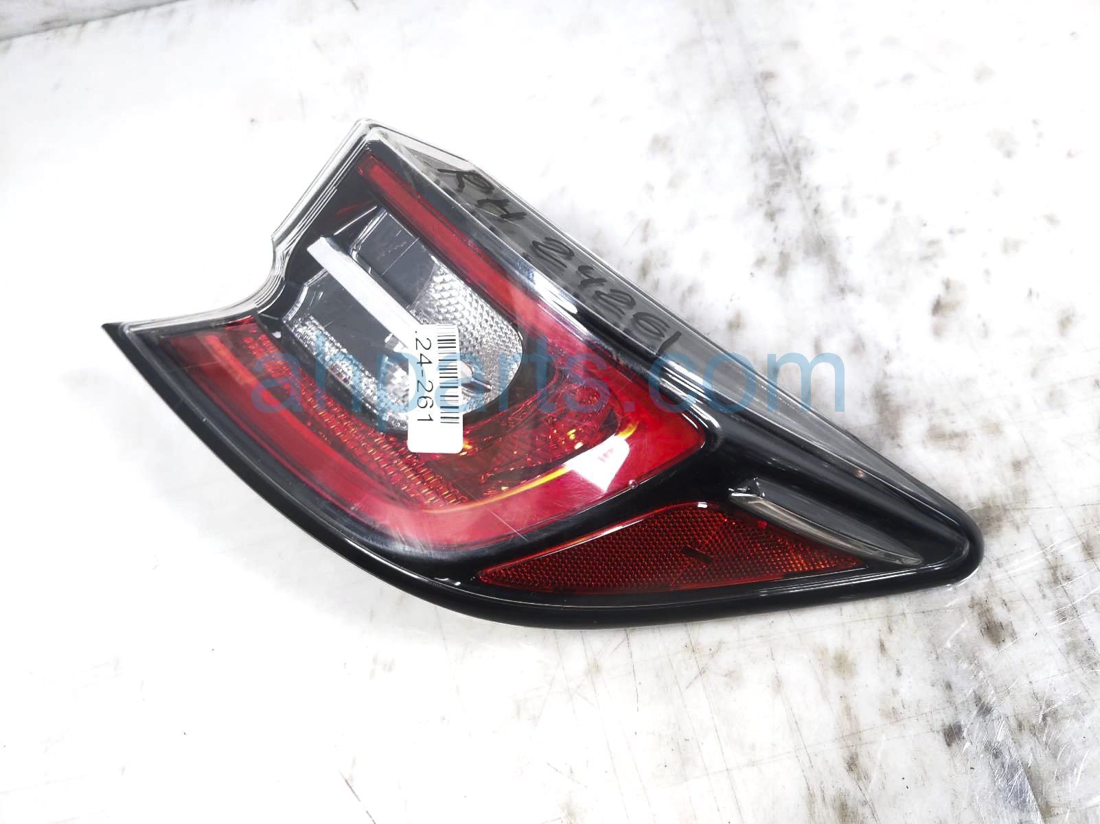 $125 Toyota RH TAIL LAMP (ON BODY)