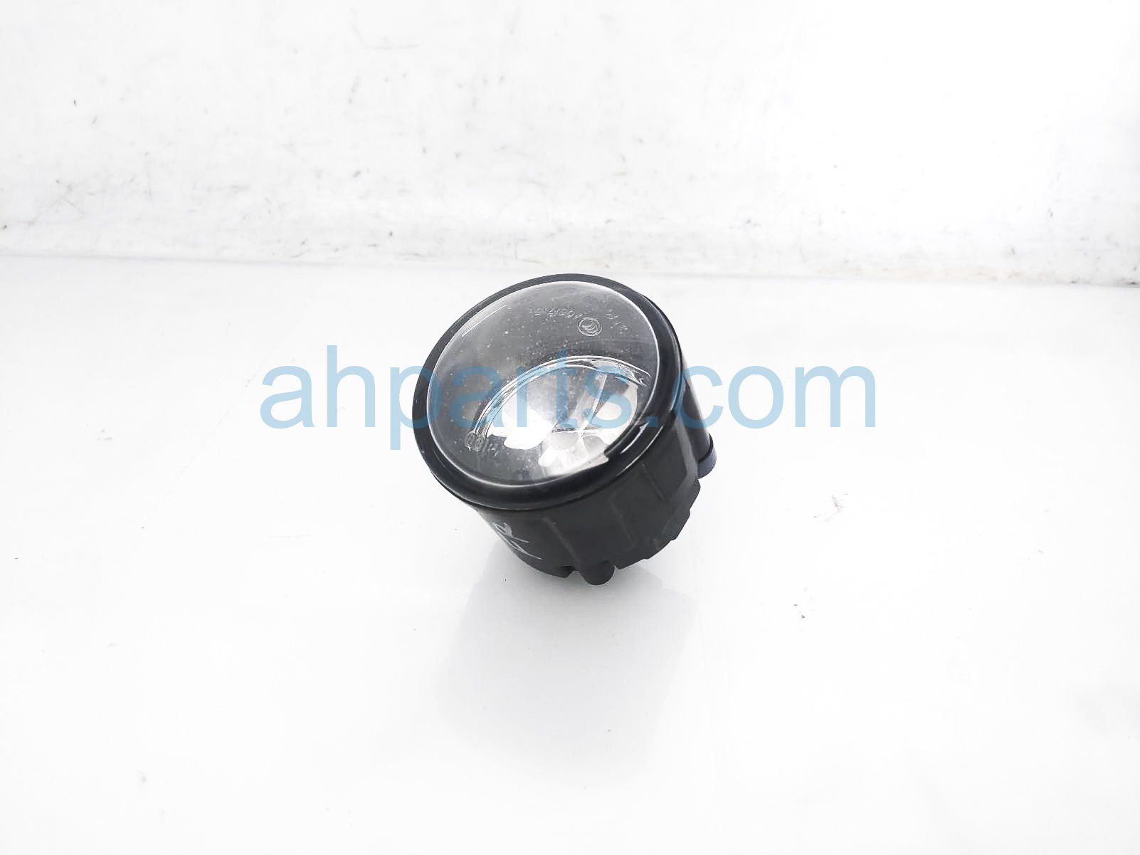 $35 Infiniti RH SIDE FOG LAMP / LIGHT - SDN