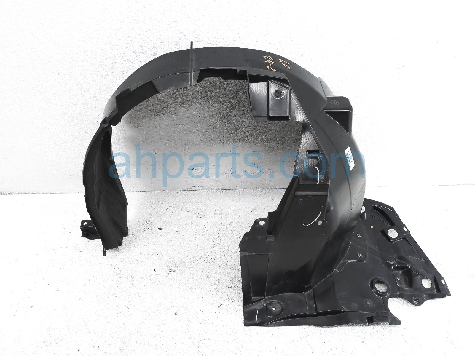 Front driver INNER FENDER LINER