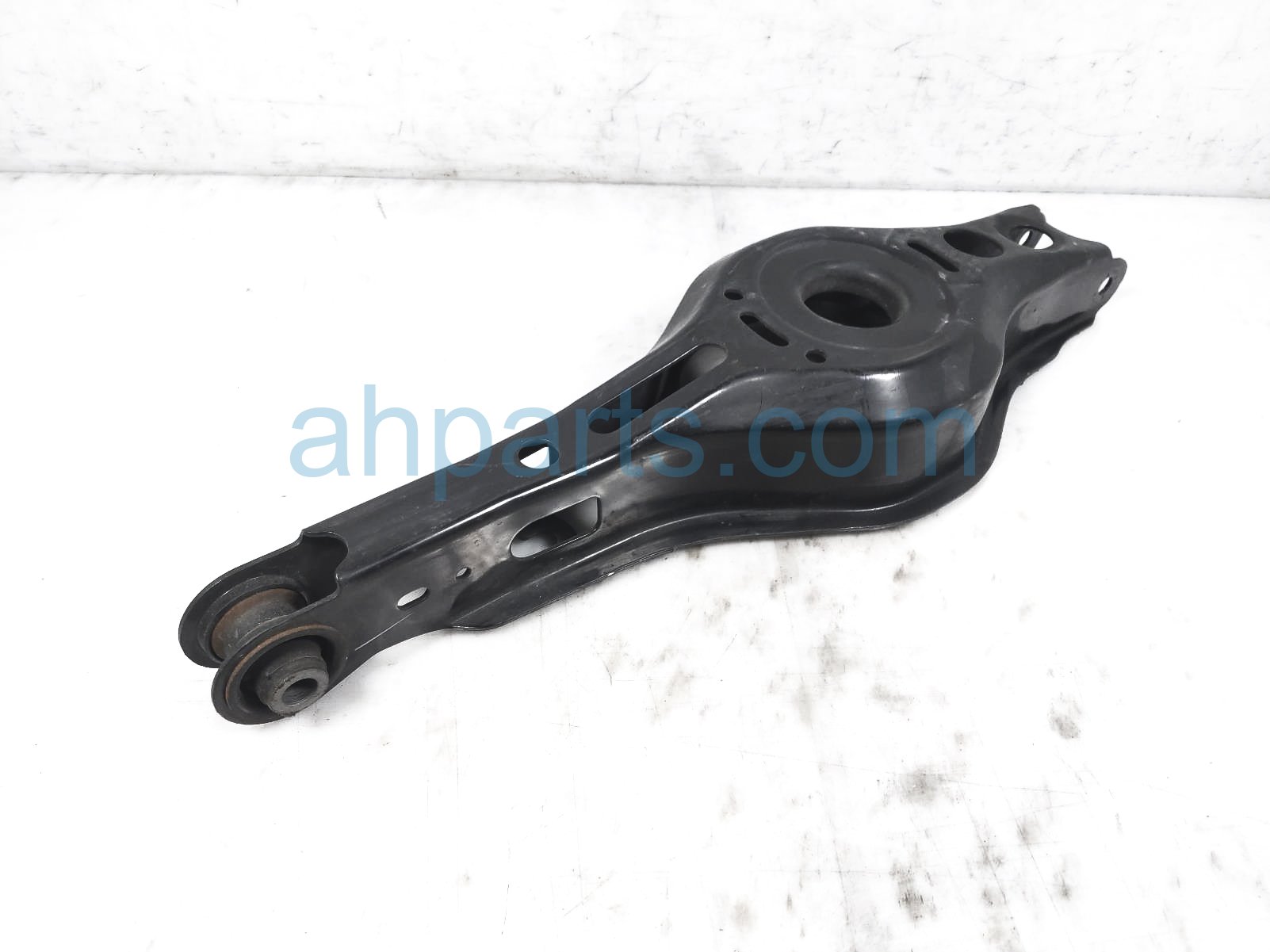 Toyota RR/RH SPRING SEAT CONTROL ARM