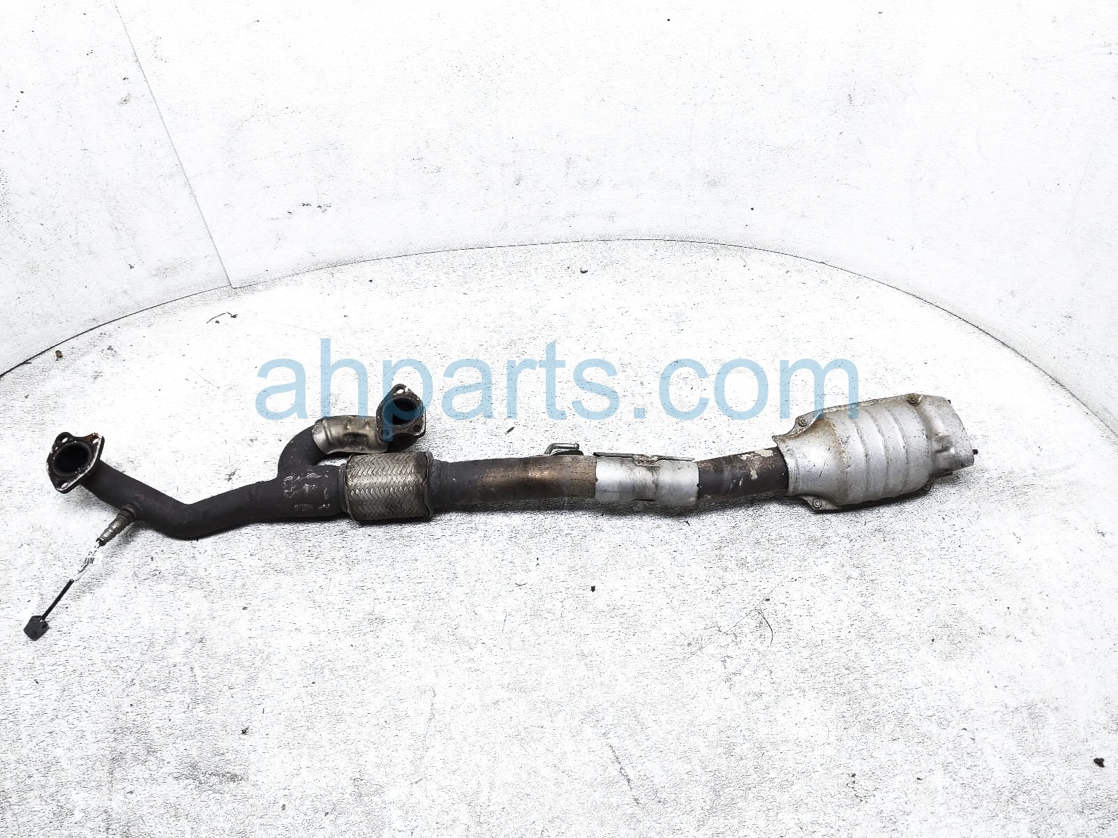 $239 Acura EXHAUST DOWNPIPE W/CONVERTER