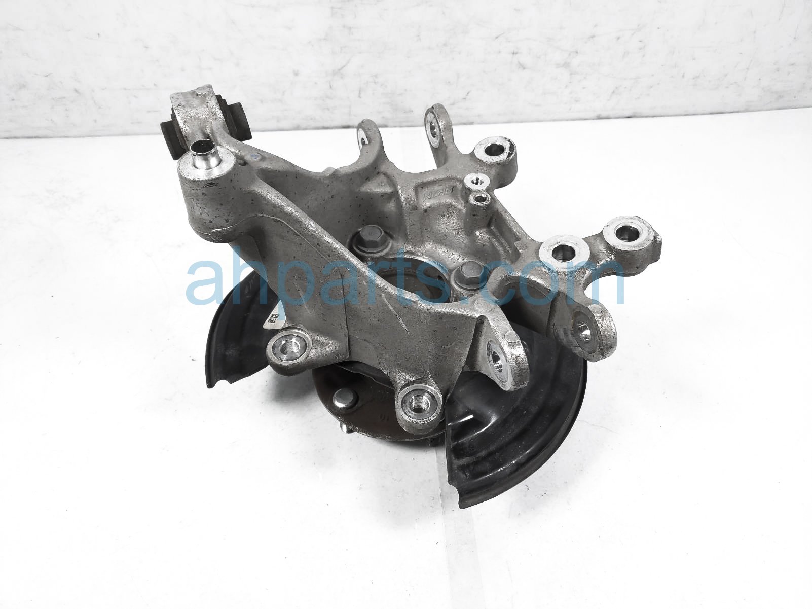 $99 Honda RR/RH SPINDLE KNUCKLE HUB