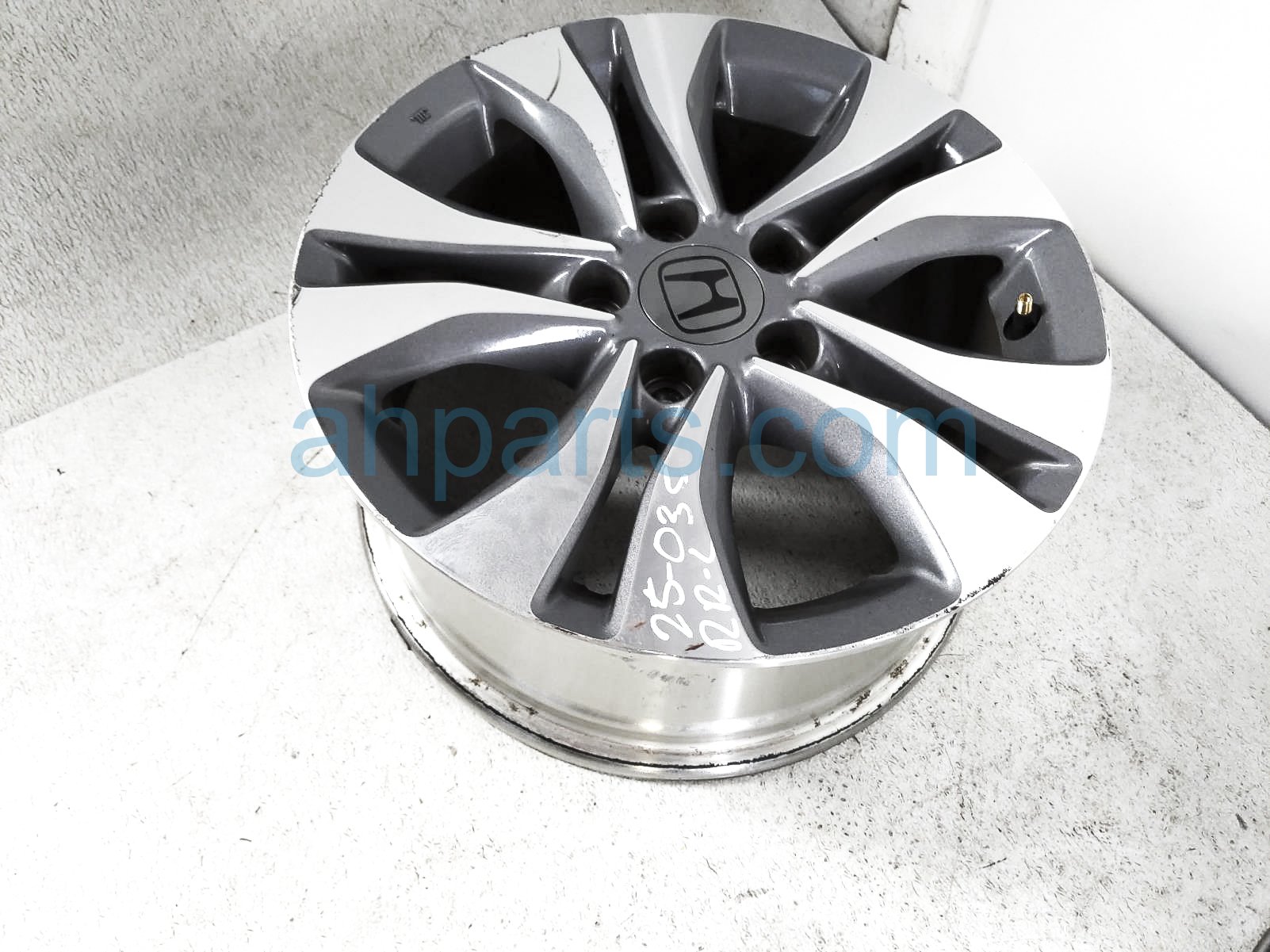$75 Honda RR/LH WHEEL / RIM