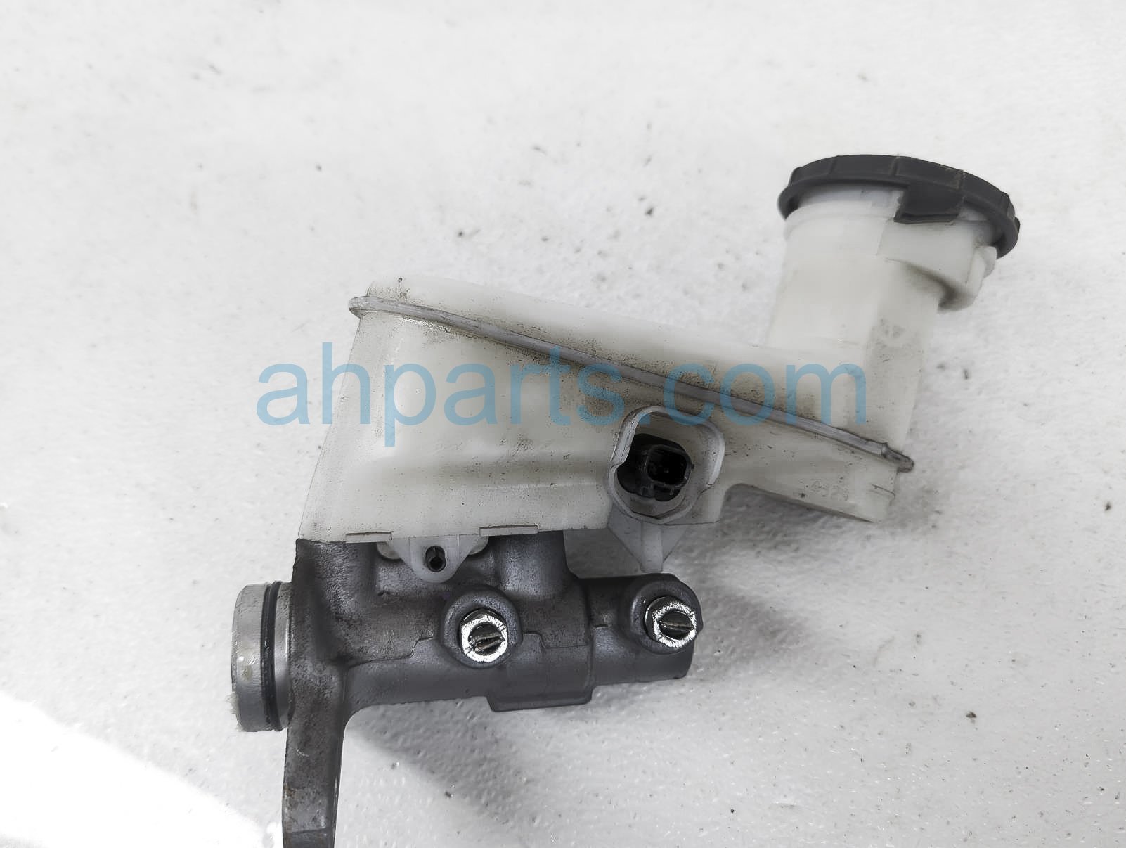 $35 Honda BRAKE MASTER CYLINDER