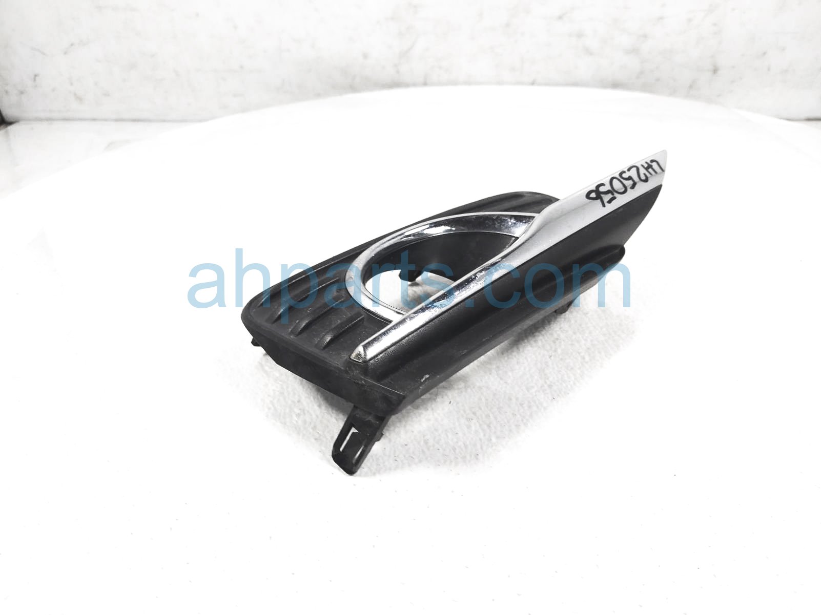 Driver FOG LIGHT TRIM BEZEL GARNISH