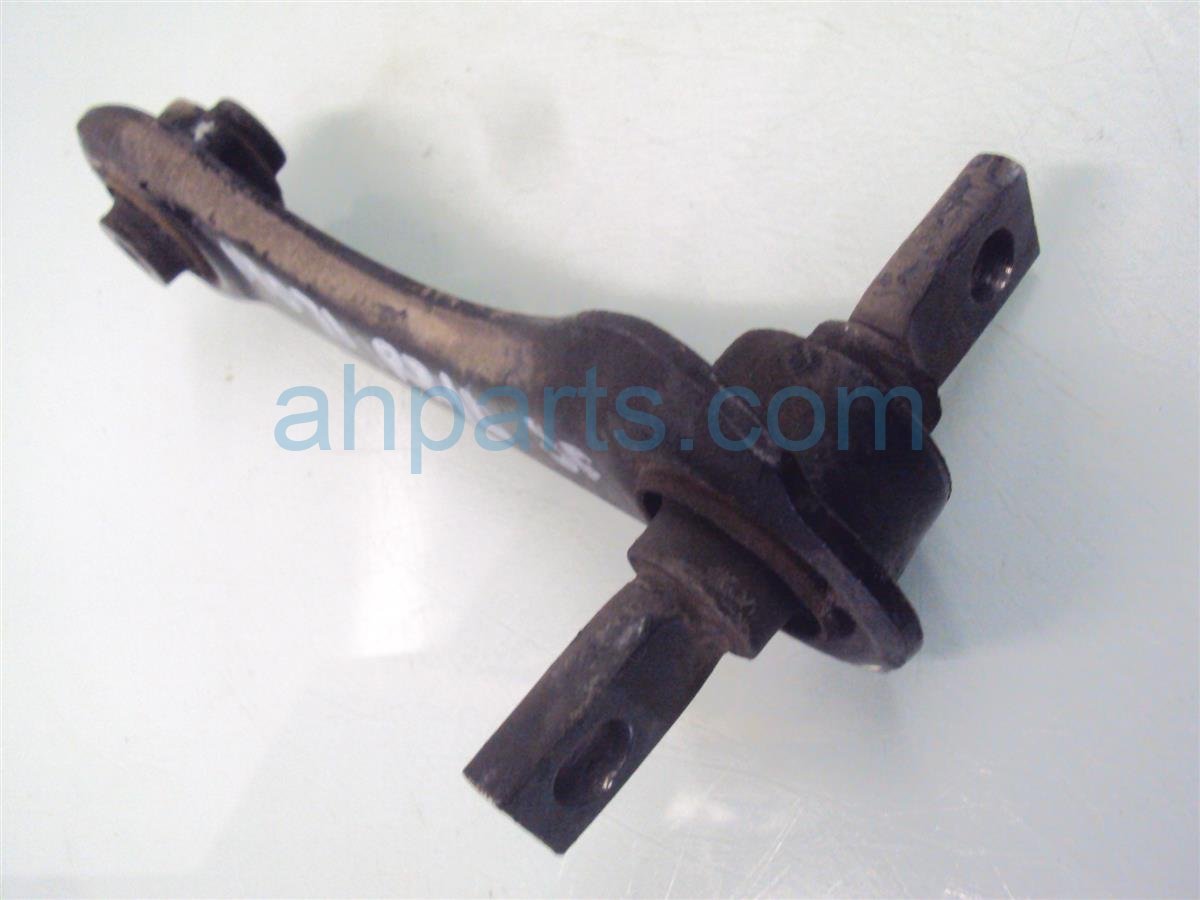 $12 Honda RR/L UPPER CONTROL ARM 52390-SR0-A00