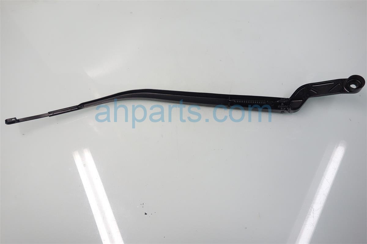 $15 Acura RH WIPER ARM LIGHT SCRATCHES