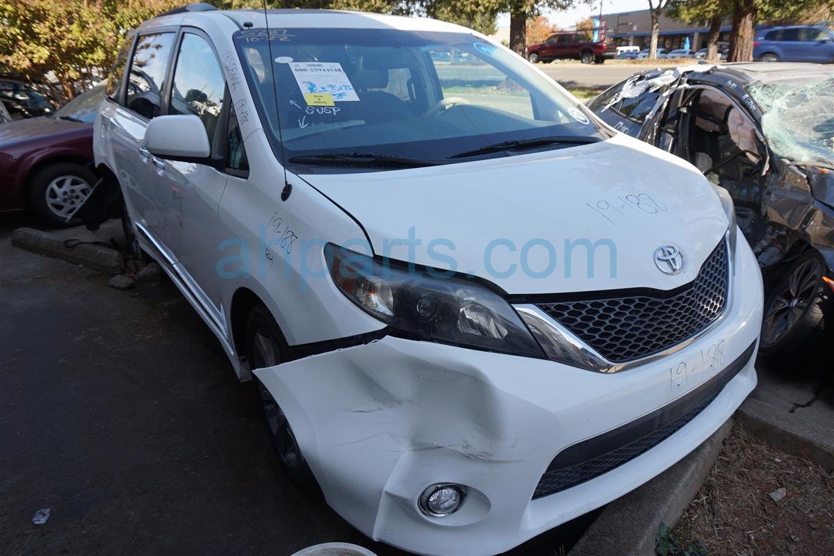 2014 Toyota Sienna Replacement Parts