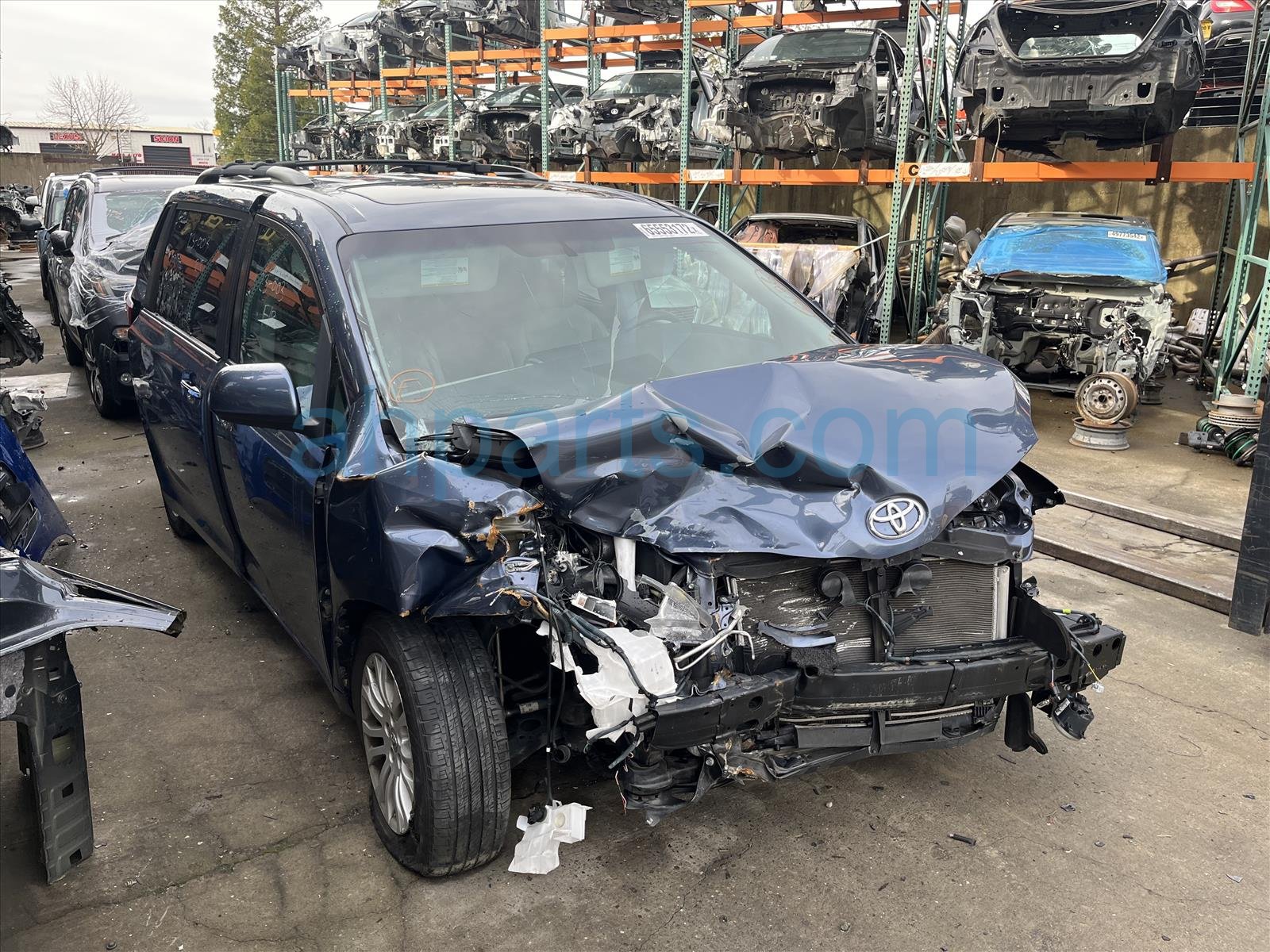 2017 Toyota Sienna Replacement Parts