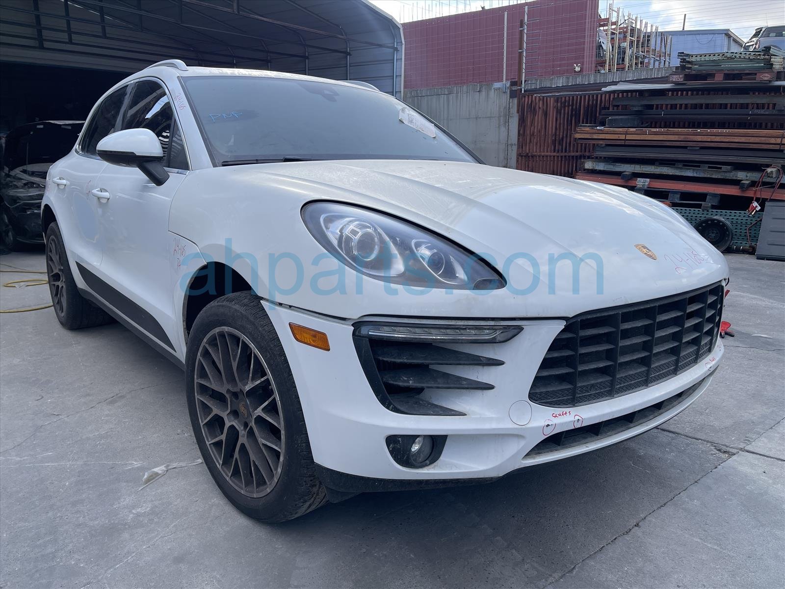 2017 Porsche Macan Replacement Parts